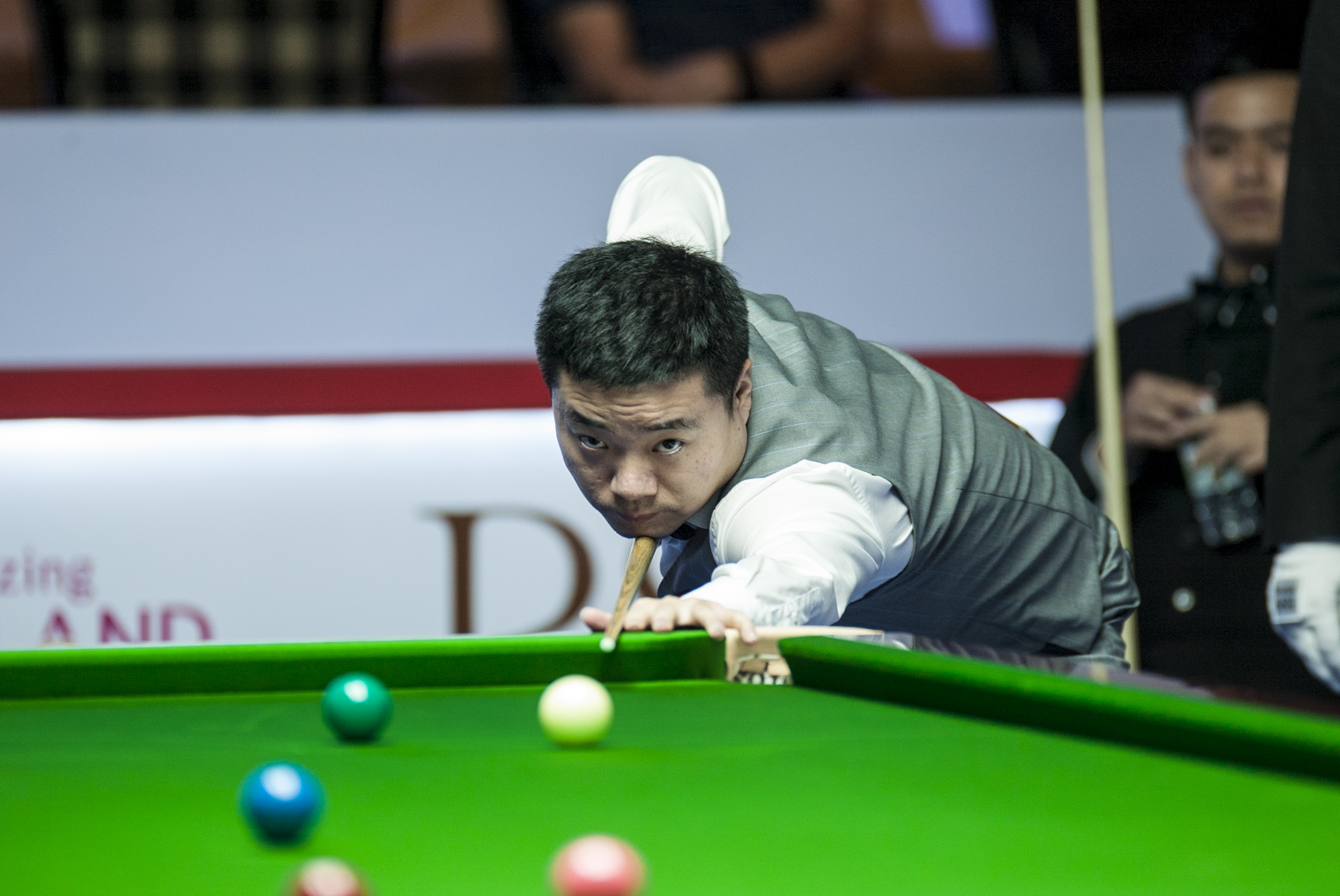 谁能更胜一 谁能更胜一