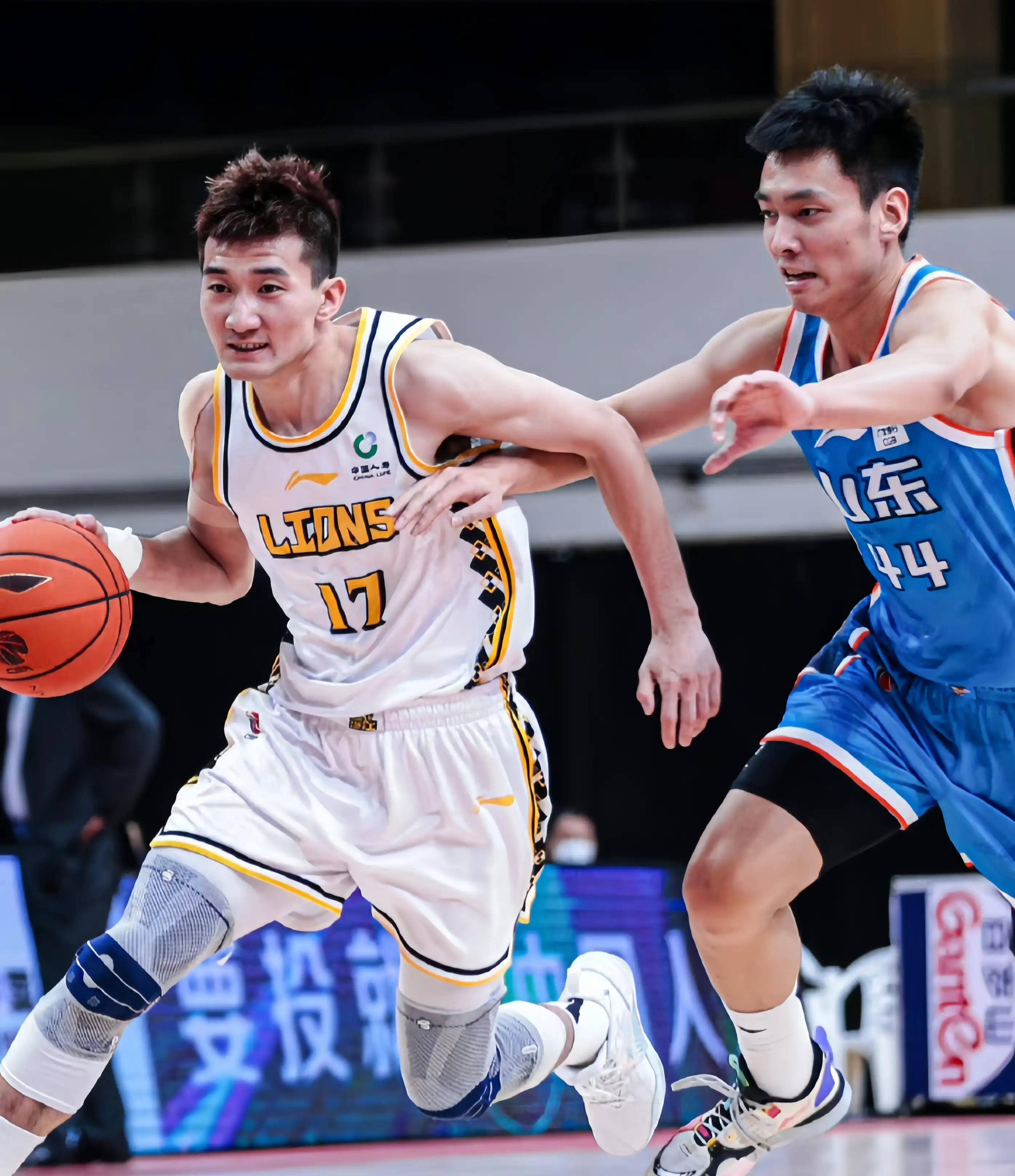 球迷带来一 球迷带来一