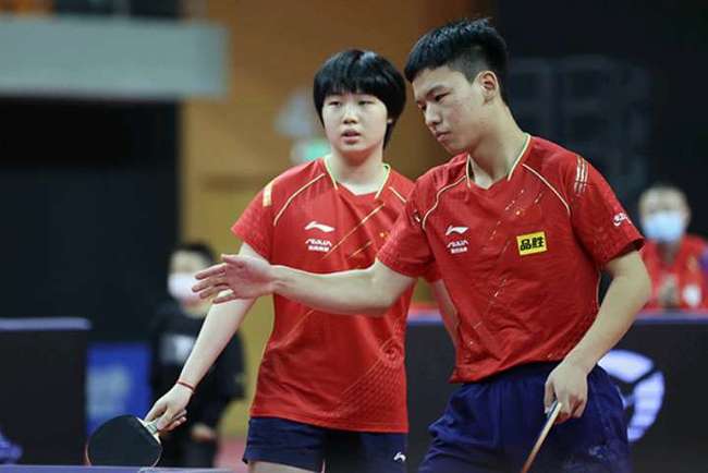 青岛男篮与 青岛男篮与